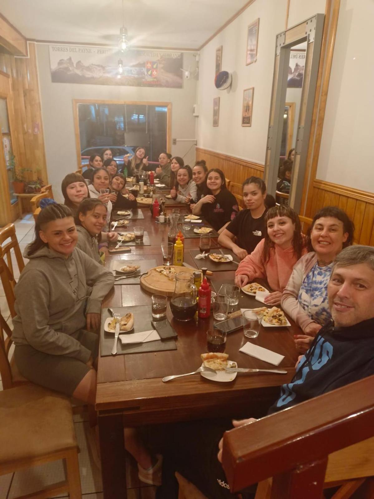 Hostal Alcazar Puerto Natales Buitenkant foto